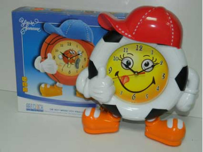 Годинник "Футбольний м'яч" у кепці 585 Годинник "Футбольний м'яч" у кепці 585