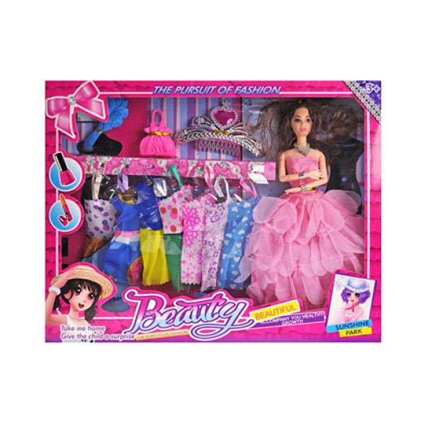 Лялька з гардеробом R839