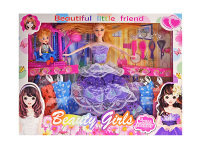 Лялька з гардеробом R821