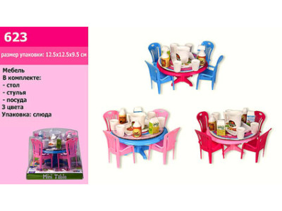 Меблі Стіл стільці та продукти 623