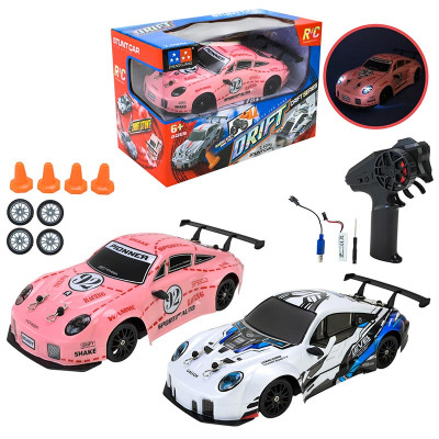 Машинка гоночна на радіокеруванні на акумуляторі з USB UD2237A Машинка гоночна на радіокеруванні на акумуляторі з USB UD2237A
