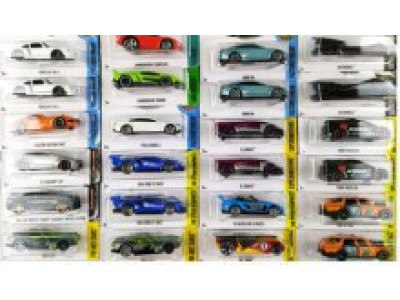 Машина метал HOT WHEEL 2017