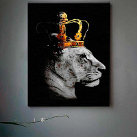 Картина за номерами Королева-левиця Strateg 40х50 см GS1442
