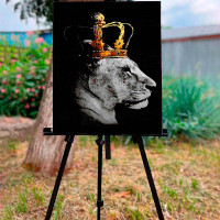 Картина за номерами Королева-левиця Strateg 40х50 см GS1442