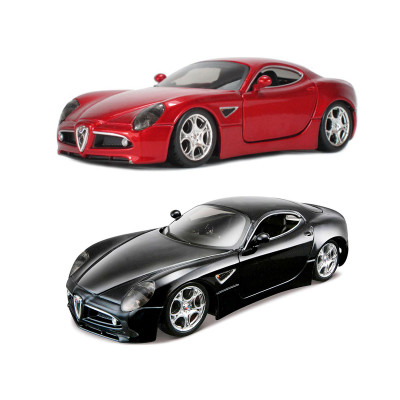 Автомодель - Alfa 8C Competizione (2007) (асорті червоний металік, 1:32)
