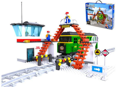 Конструктор AUSINI "Поїзд" 517дет.кор.47*7*35 25810