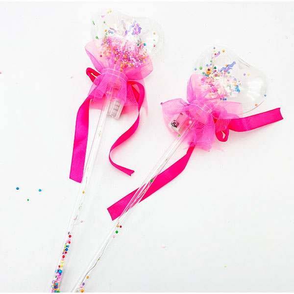 Чарівна паличка "Серце" на батарейках K836 Чарівна паличка "Серце" на батарейках K836